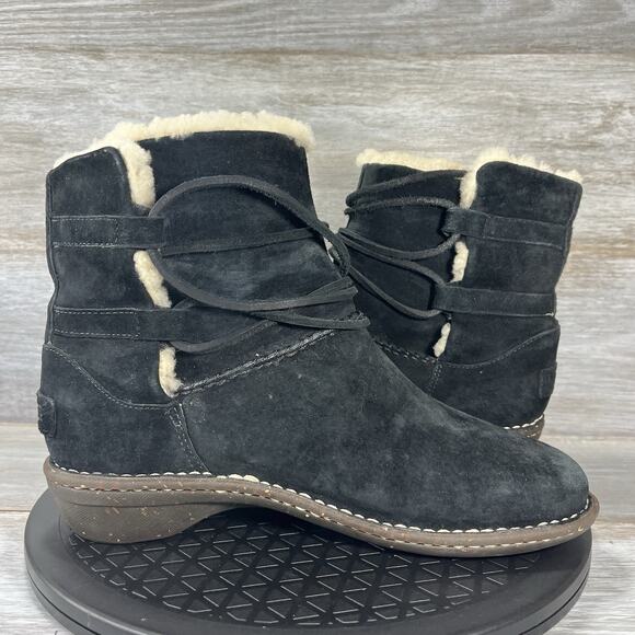 UGG Womens CASPIA Black Suede Sheepskin Wrap Laces Ankle Boots Size 9 - Picture 8 of 9